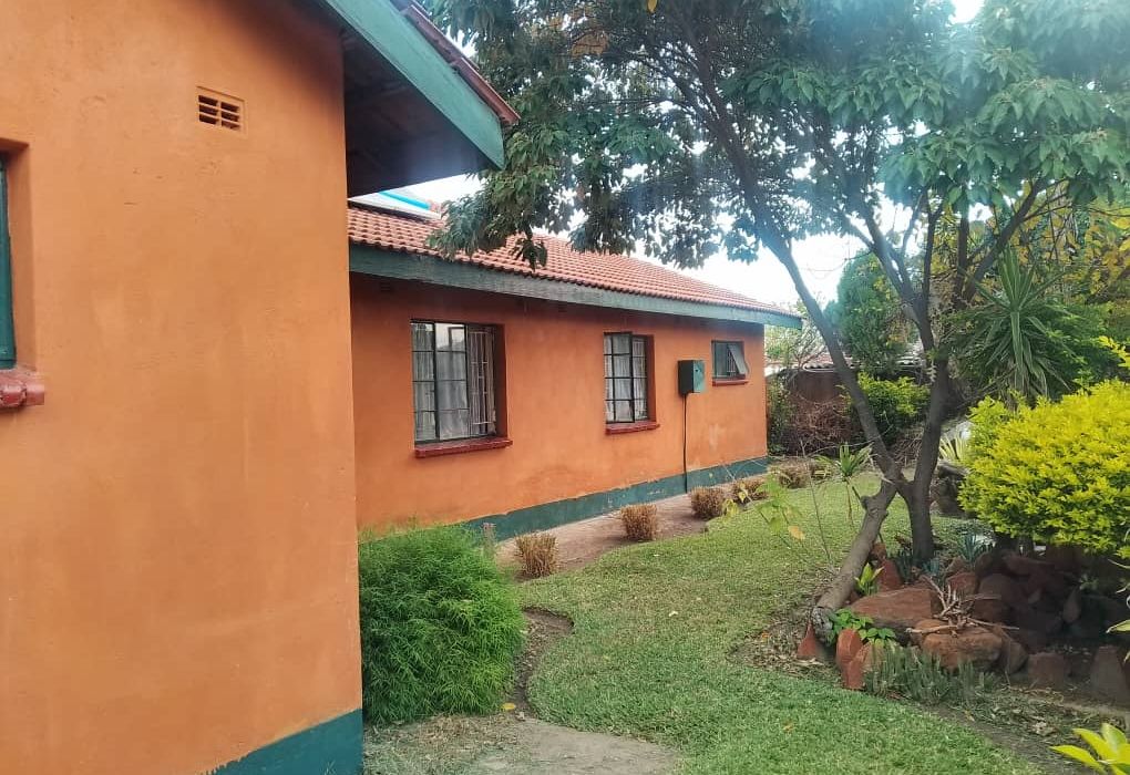 4 bedroom house in Mainway Meadows 
