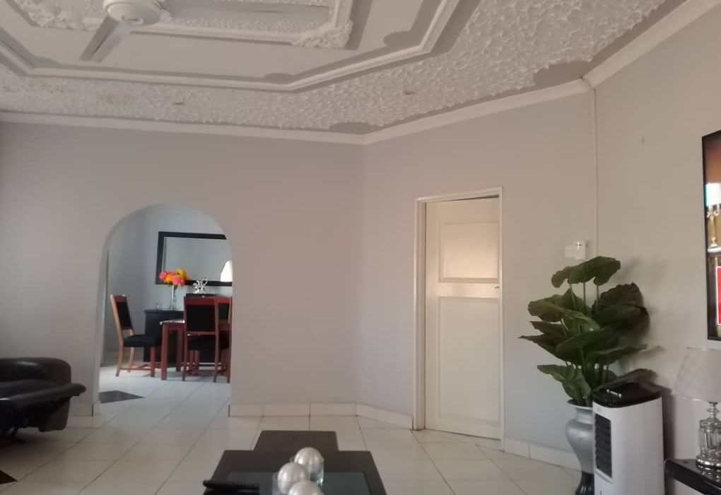 4 bedroom house in Mainway Meadows 