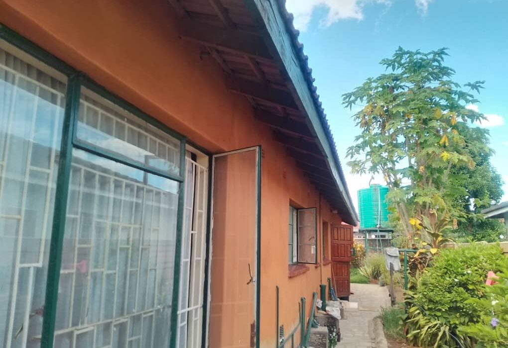 4 bedroom house in Mainway Meadows 