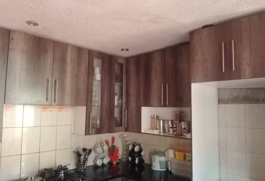 4 bedroom house in Mainway Meadows 
