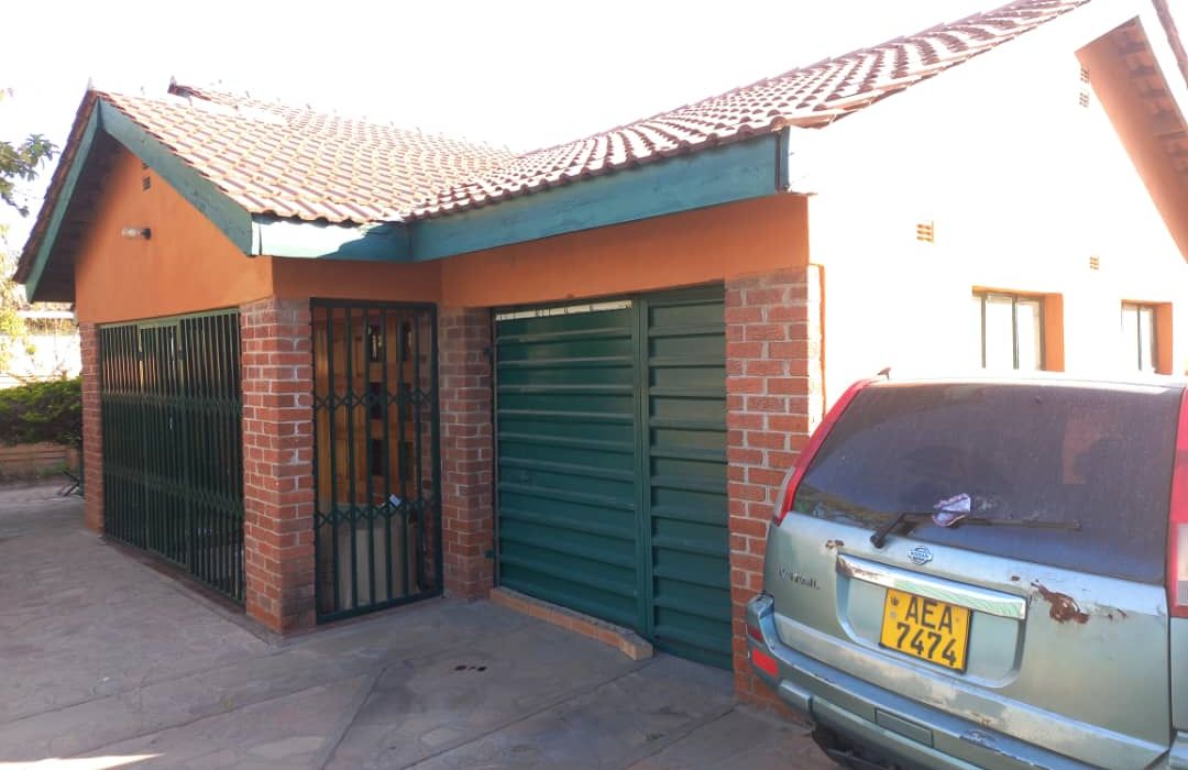 4 Bedroom House to Rent in Mainway Meadows 