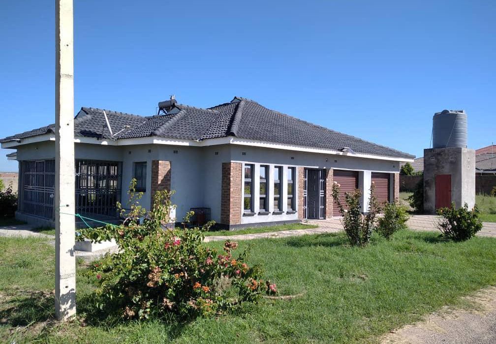 4 Bedroom House for Sale in Rockview 