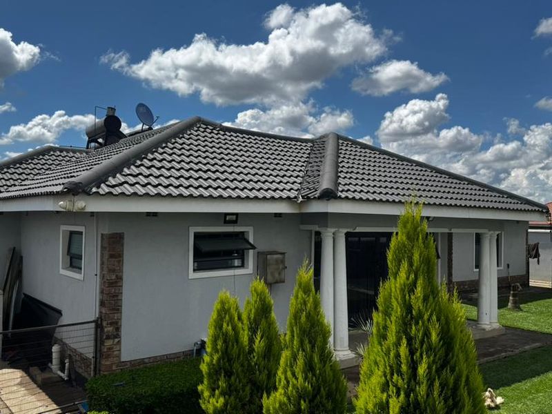 4 bedroom house in Sandton
