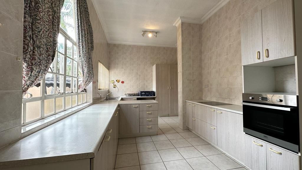 4 Bedroom House to Rent in Chisipite 
