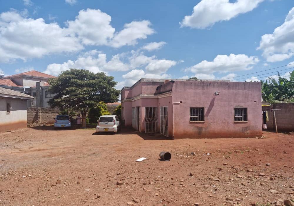 4 Bedroom Semi Complete House for Sale in Gletwin