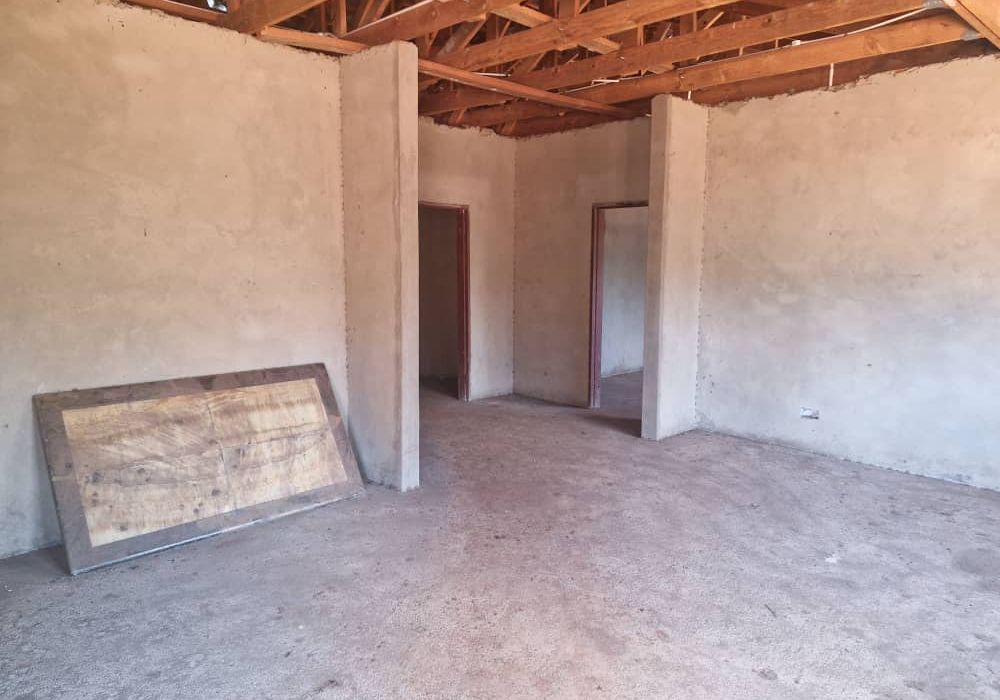 4 Bedroom Semi Complete House for Sale in Gletwin