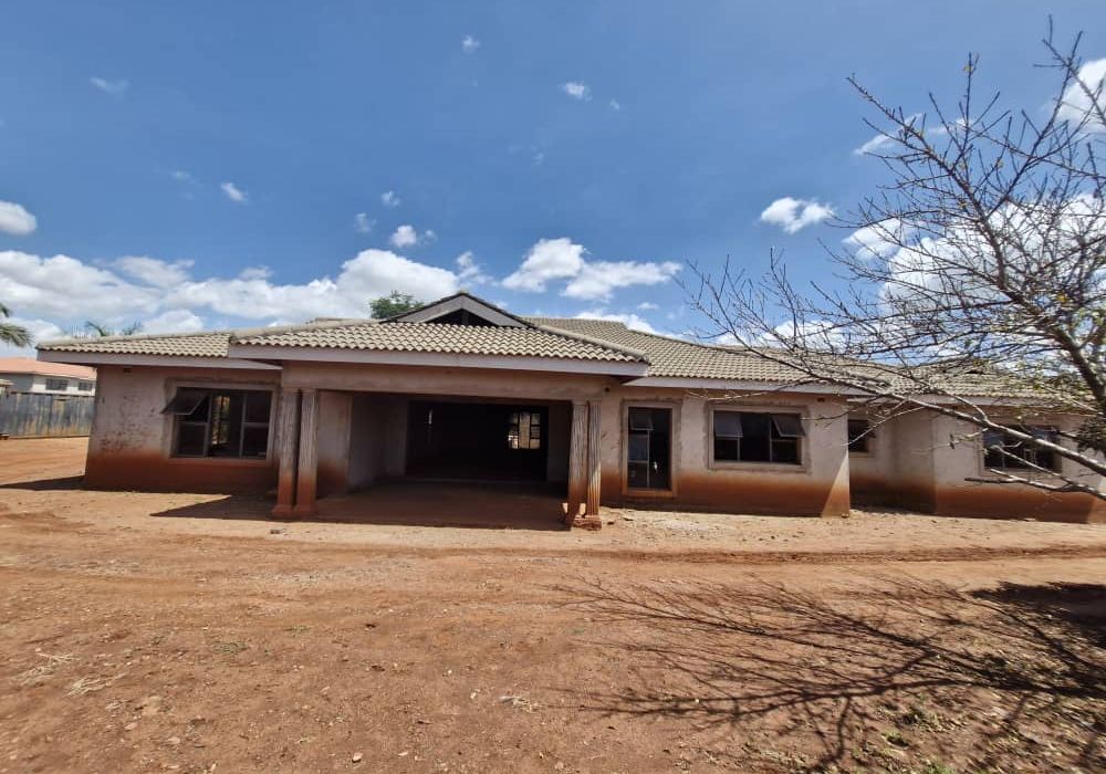 4 Bedroom Semi Complete House for Sale in Gletwin