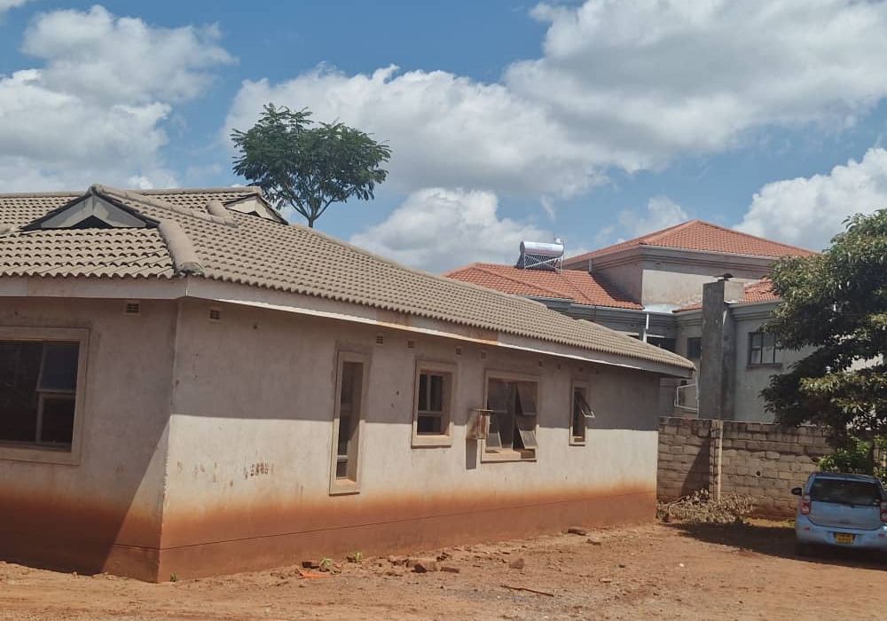 4 Bedroom Semi Complete House for Sale in Gletwin