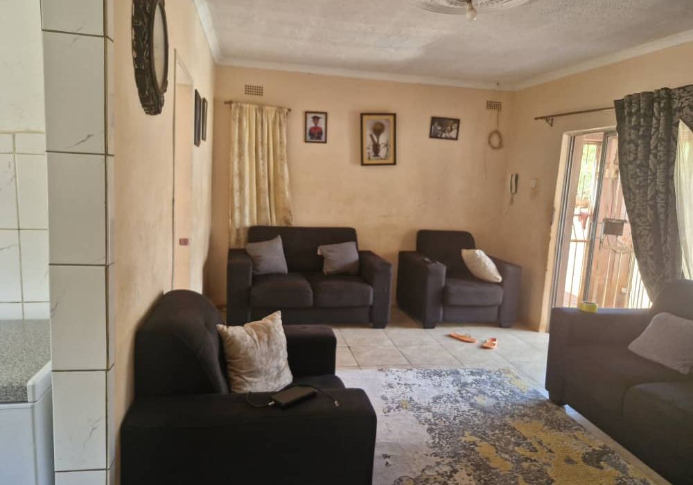 4 Bedroom Semi Complete House for Sale in Gletwin
