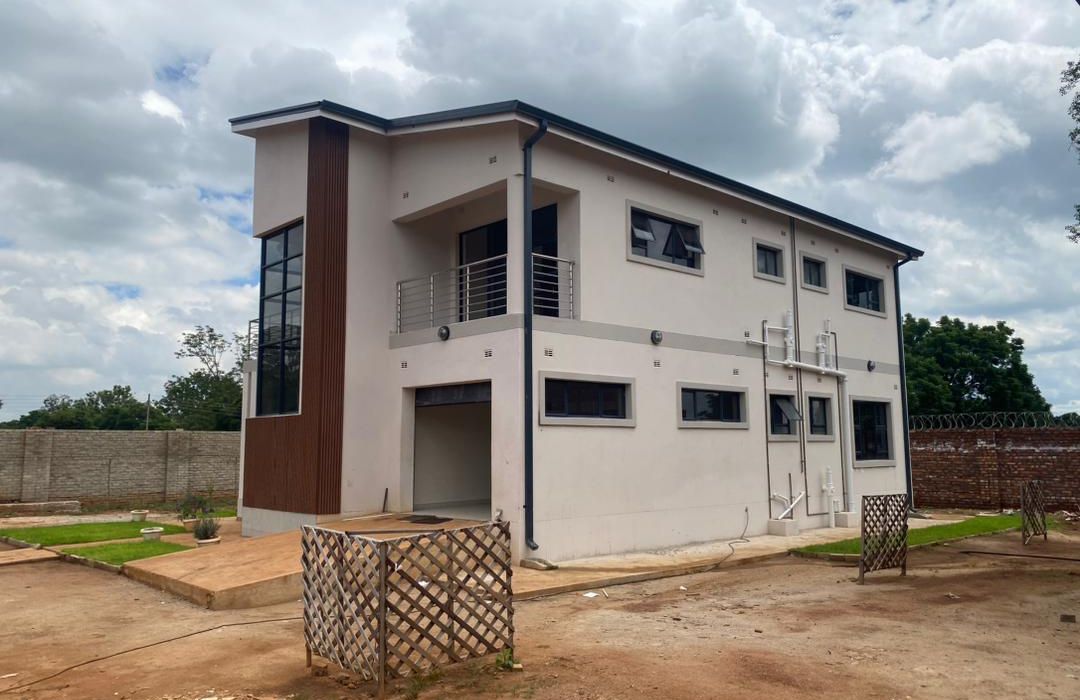 4 Bedroom Smart Apartments for Sale in Marlborough 