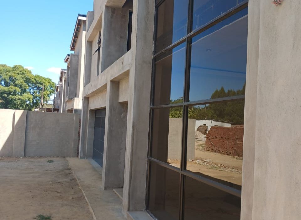 4 Bedroom Townhouse for Sale in Greendale