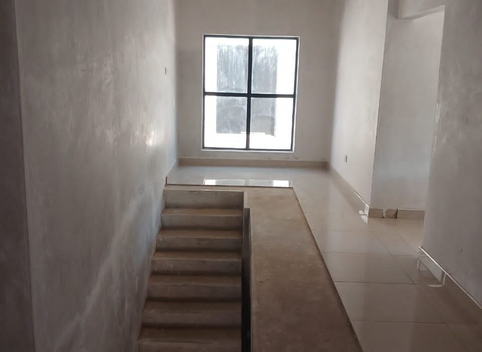 4 Bedroom Townhouse for Sale in Greendale