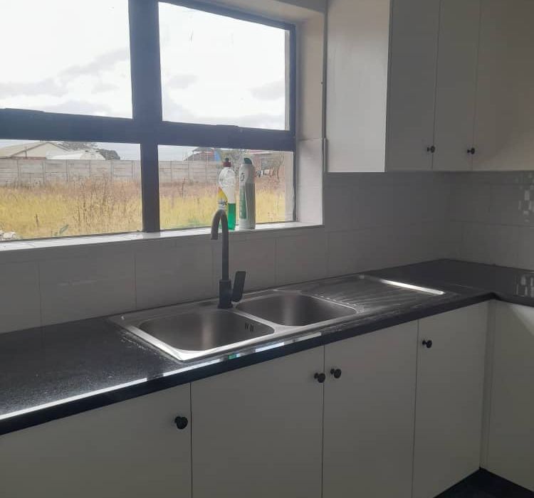4 Bedroomed House for Rent in Old Windsor, Ruwa