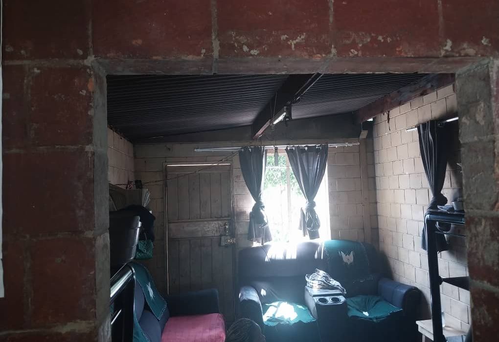 4 Room House in New Magwegwe For Sale 