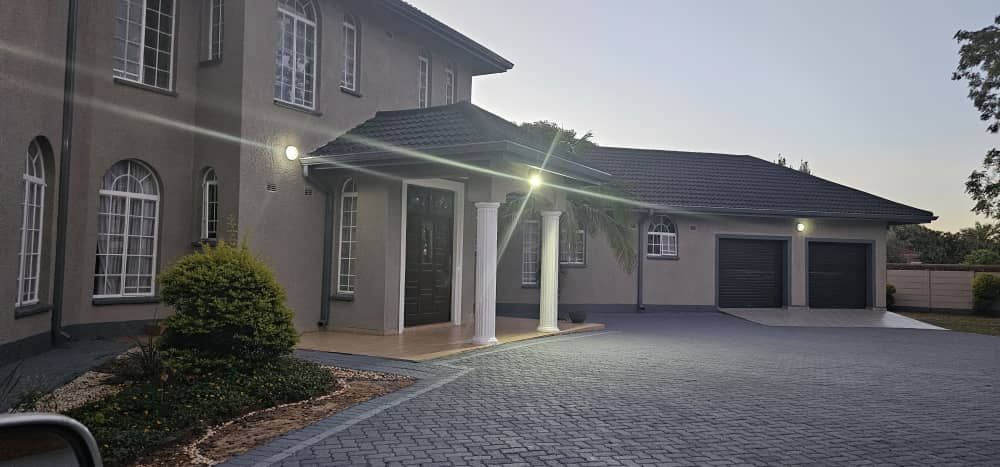 5 Bedroom Double Storey House for Rent in Borrowdale 