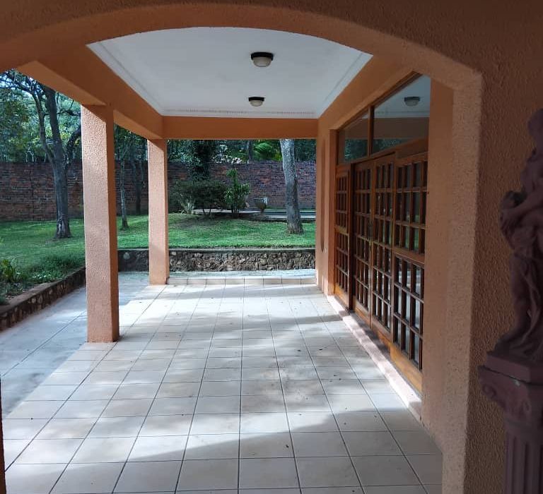 5 Bedroom Double Storey House for Rent in Glen Lorne 