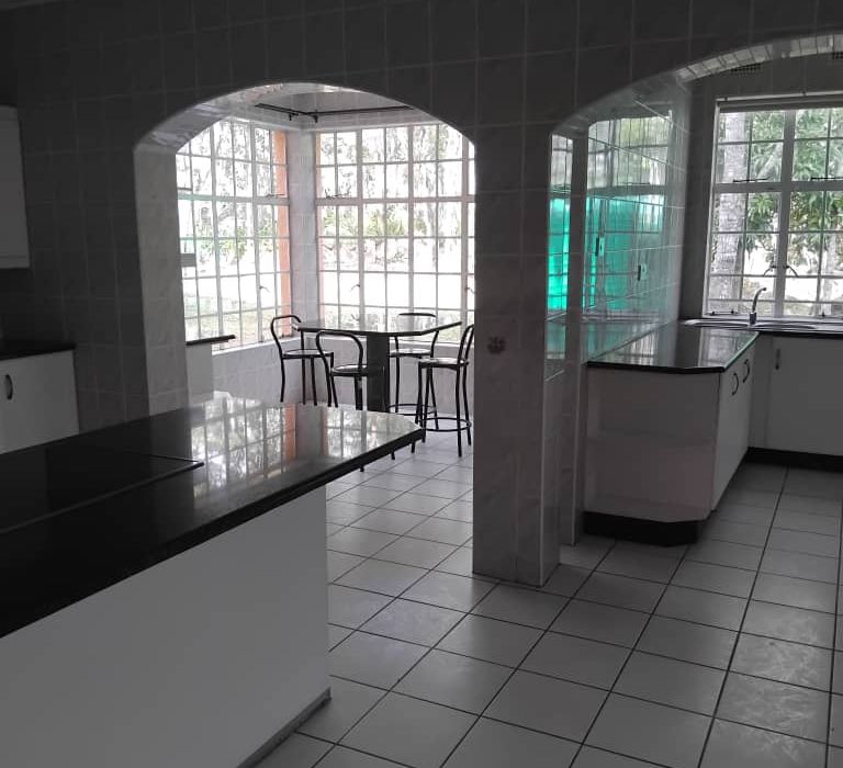 5 Bedroom Double Storey House for Rent in Glen Lorne 