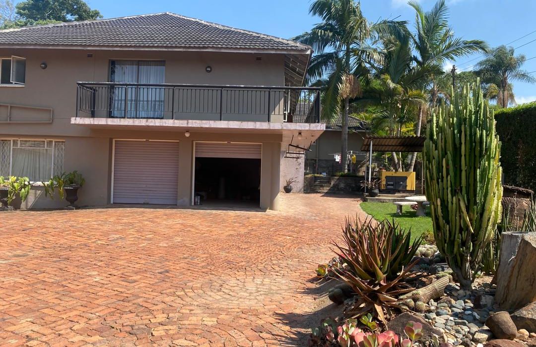 5 Bedroom Double Storey House for Sale in Glen Lorne 