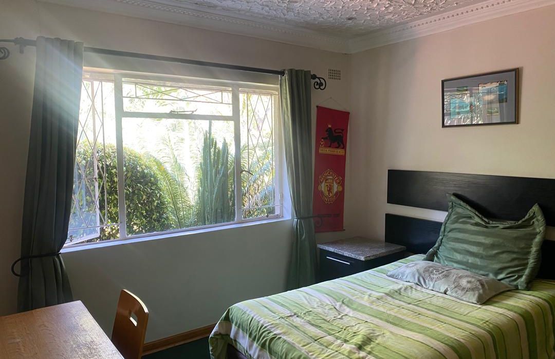 5 Bedroom Double Storey House for Sale in Glen Lorne 