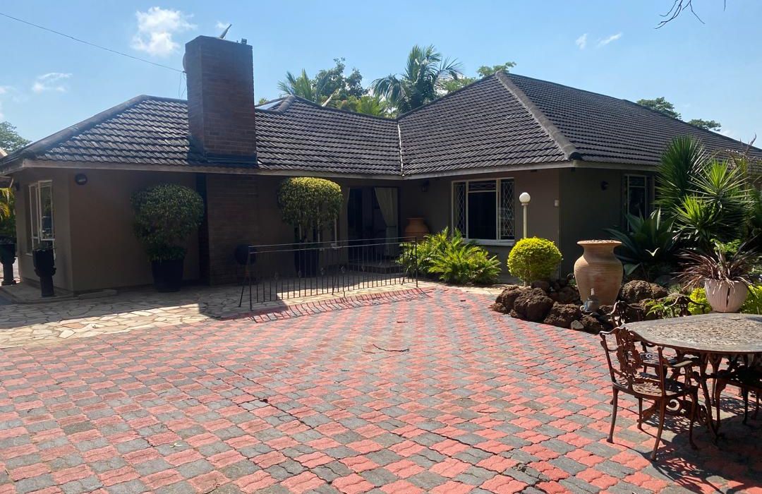 5 Bedroom Double Storey House for Sale in Glen Lorne 