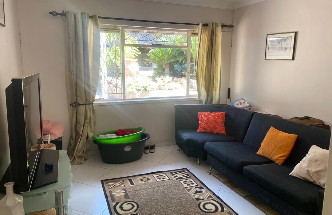 5 Bedroom Double Storey House for Sale in Glen Lorne 