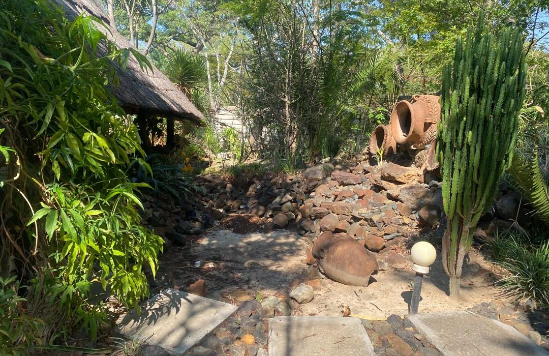 5 Bedroom Double Storey House for Sale in Glen Lorne 