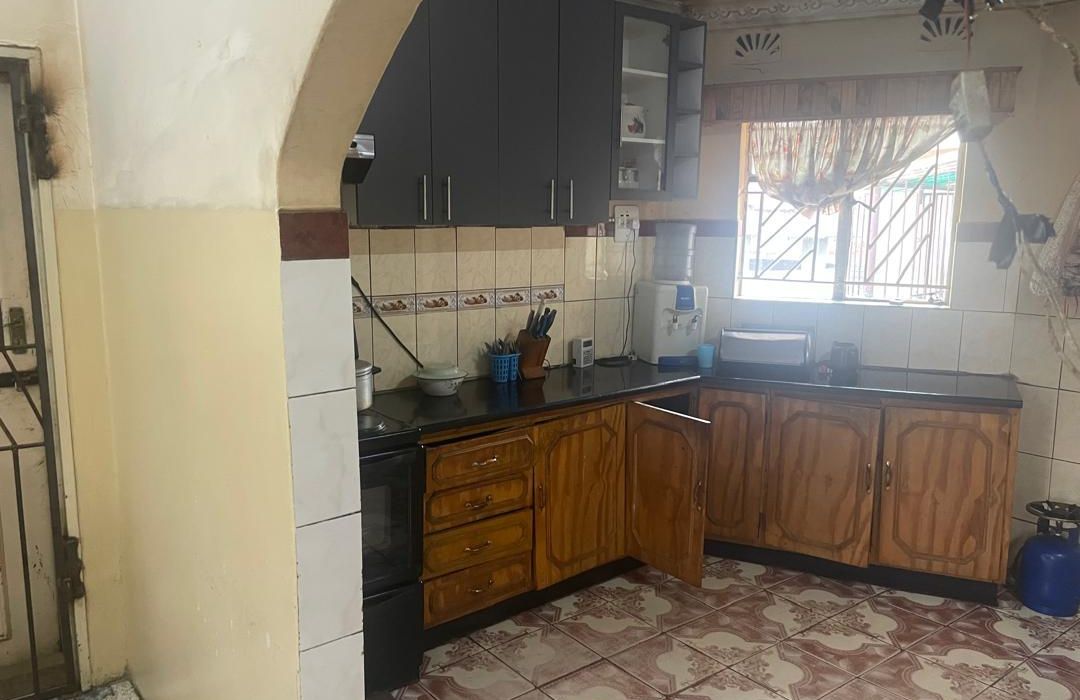 5 Bedroom House for Rent at Sally Mugabe Heights in Domboshawa