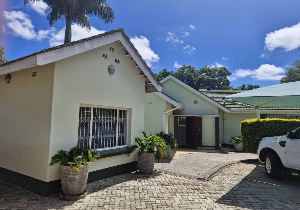 5 Bedroom House for Sale in Alexander Park 