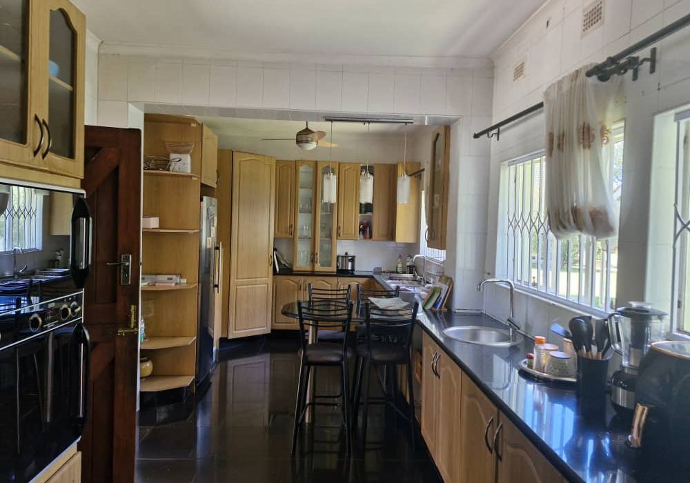 5 Bedroom House for Sale in Alexander Park 