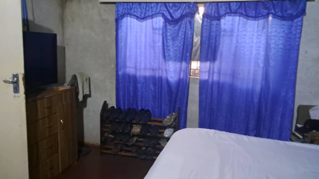 5 Bedroom House for Sale in Budiriro 1