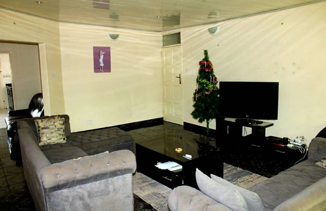 Big & Spacious 5 Bed House For Sale!