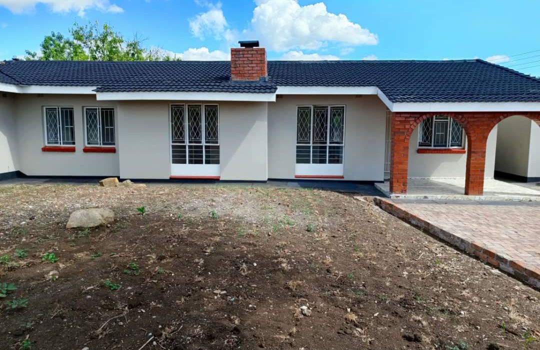 5 Bedroom House for Sale in Emerald Hill 