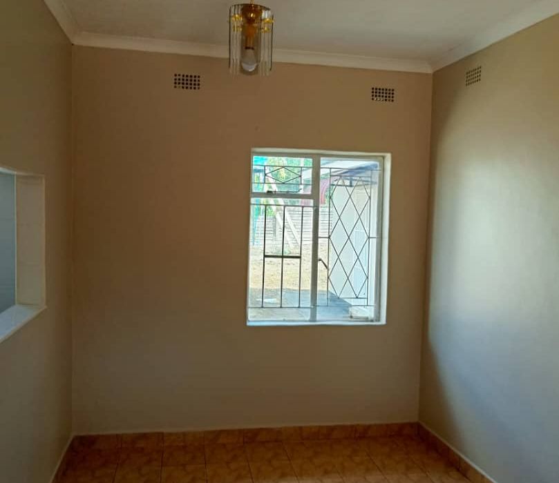 5 Bedroom House for Sale in Emerald Hill 