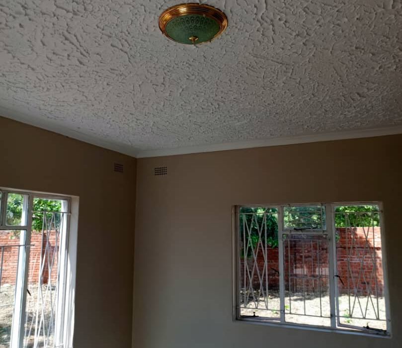 5 Bedroom House for Sale in Emerald Hill 