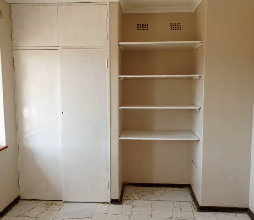 5 Bedroom House for Sale in Emerald Hill 