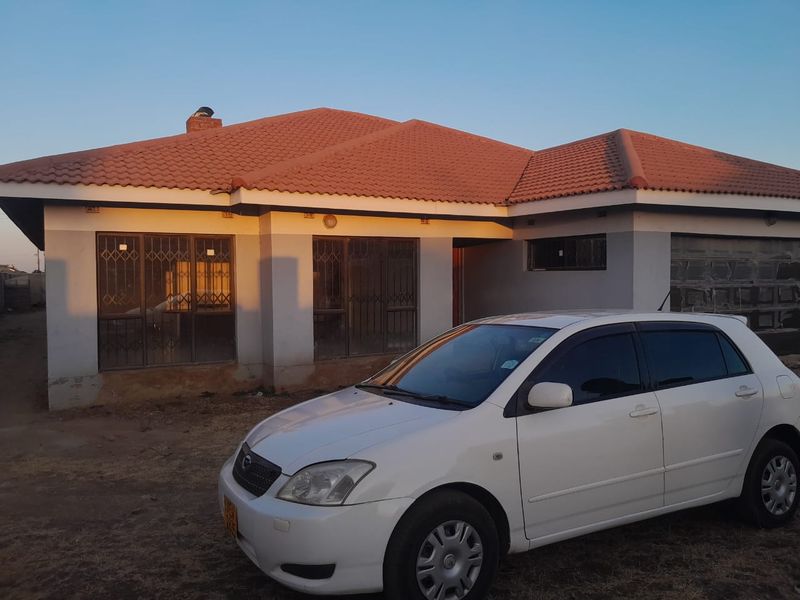 5 Bedroom House for Sale in Fairview Park 