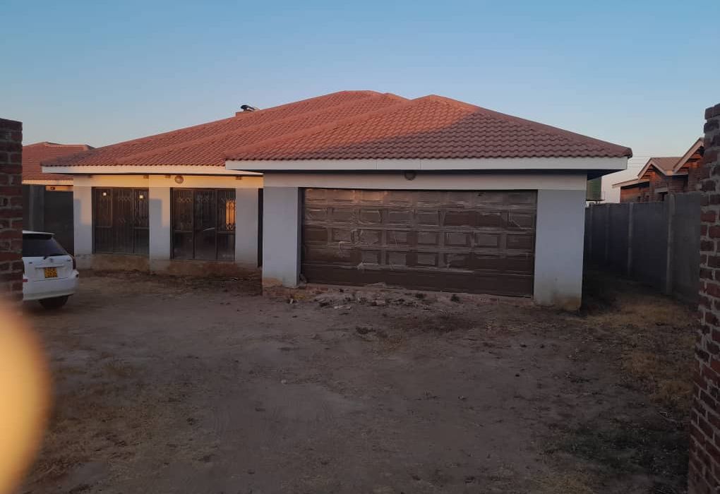 5 Bedroom House for Sale in Fairview Park 