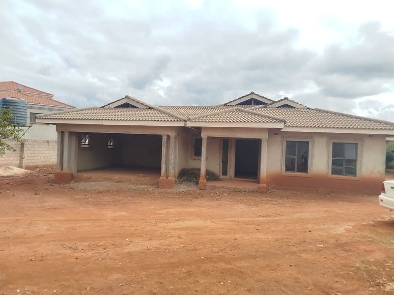 5 Bedroom House for Sale in Gletwin, featuring a Cottage 