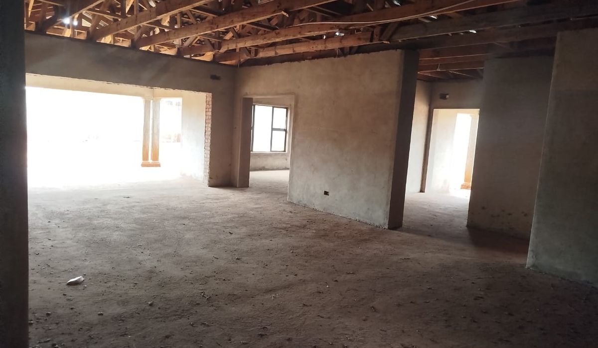 5 Bedroom House for Sale in Gletwin, featuring a Cottage 