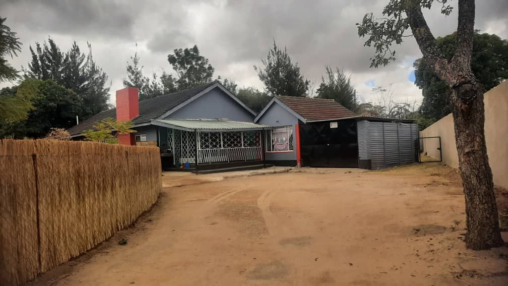 5 Bedroom House for Sale in Greendale 