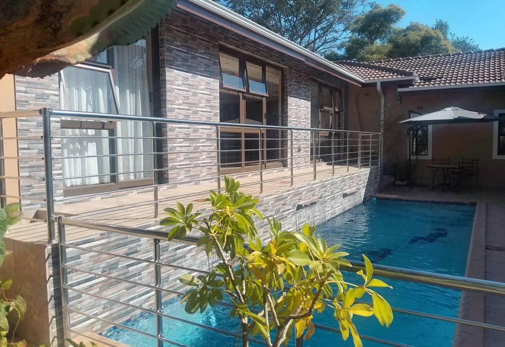 5 Bedroom House for Sale in Greendale 