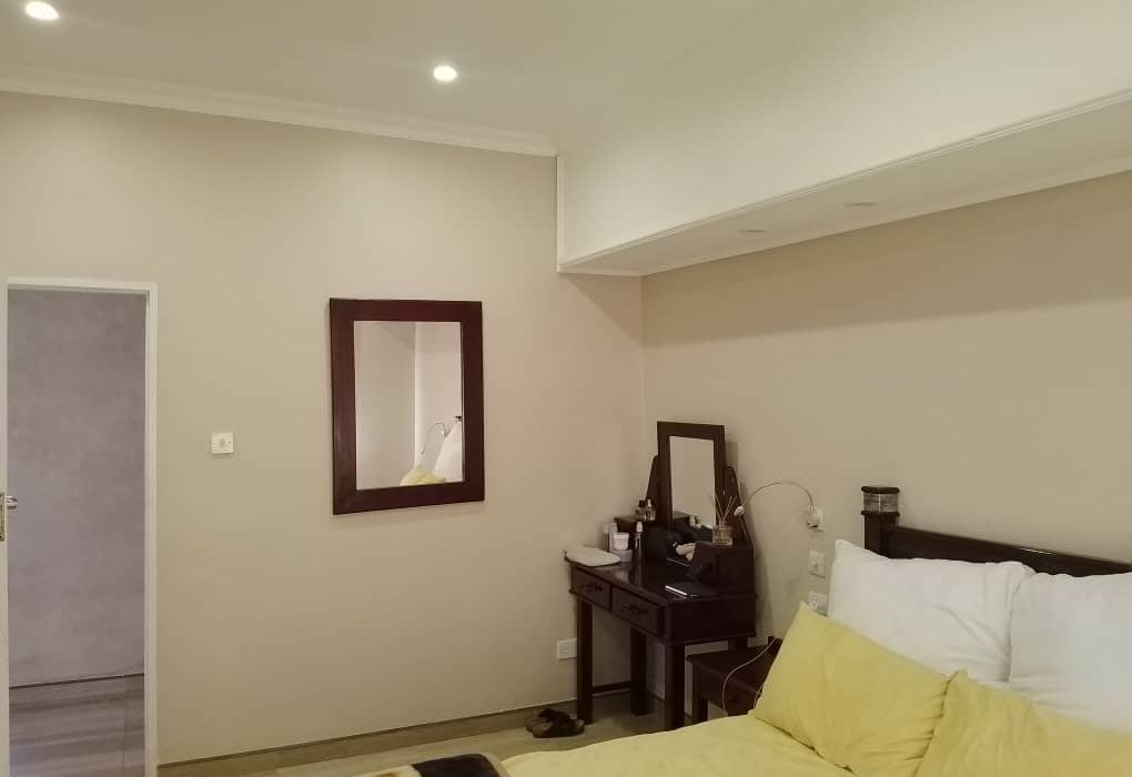 5 Bedroom House for Sale in Greendale 