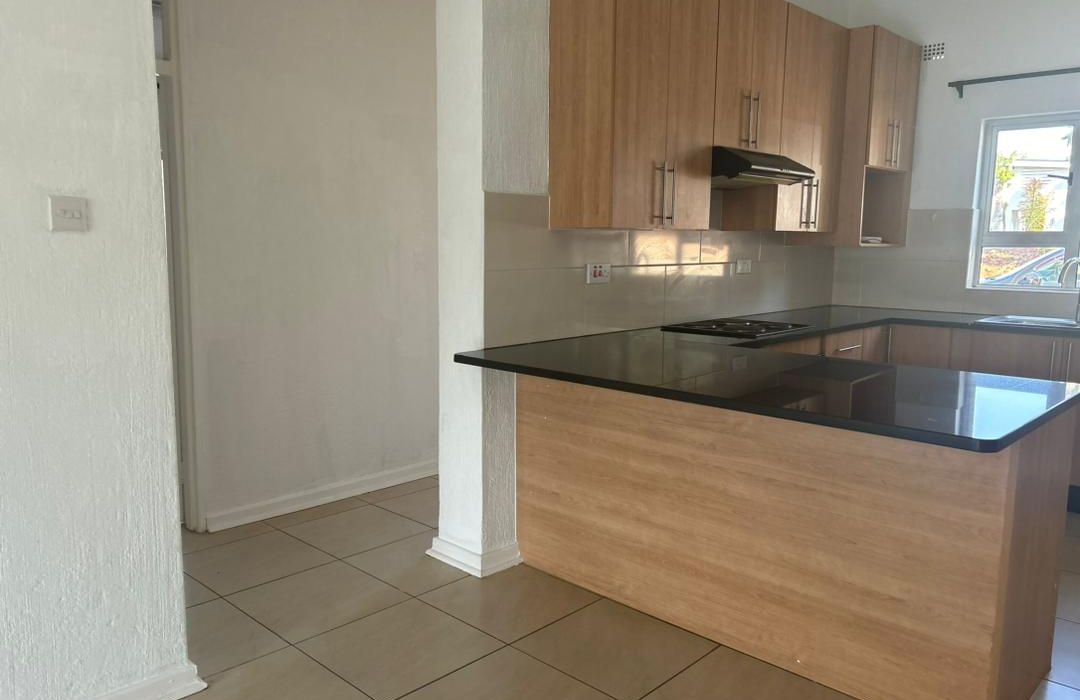 5 Bedroom House for Sale in Greendale 