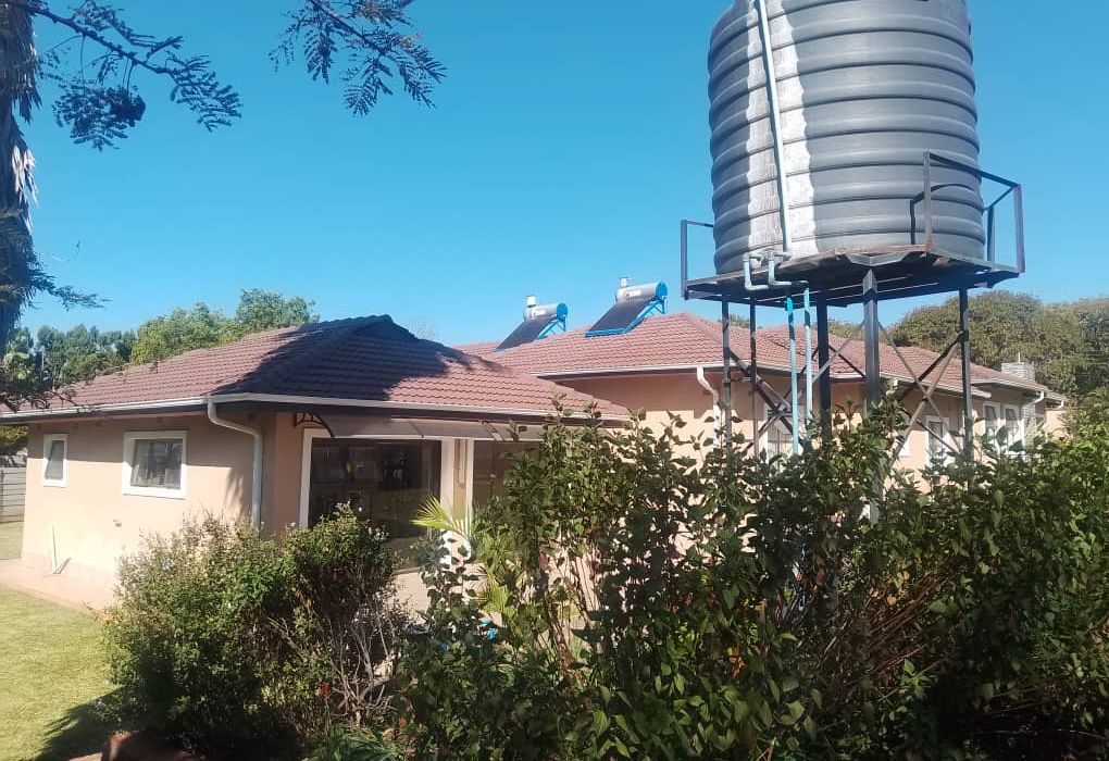5 Bedroom House for Sale in Greendale 