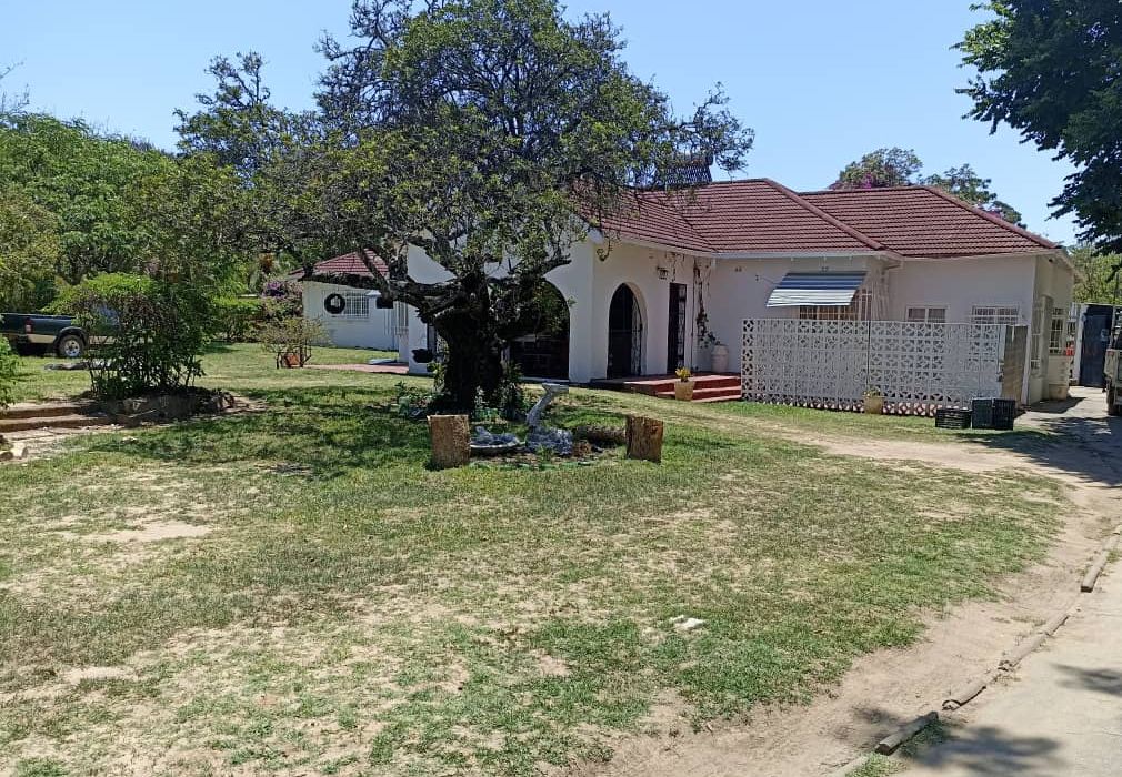 5 Bedroom House for Sale in Greendale 