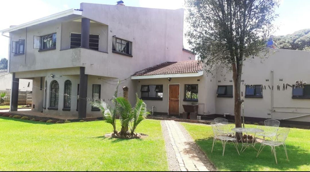 5 Bedroom House for Sale in in Borrowdale 