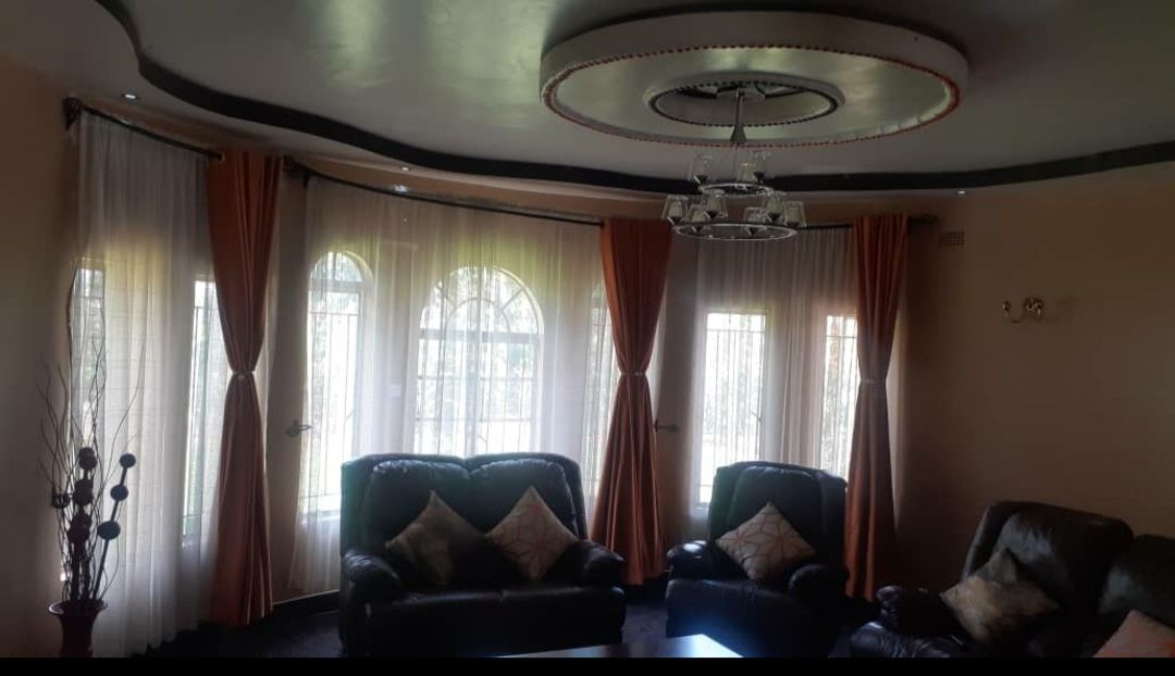 5 Bedroom House for Sale in in Borrowdale 