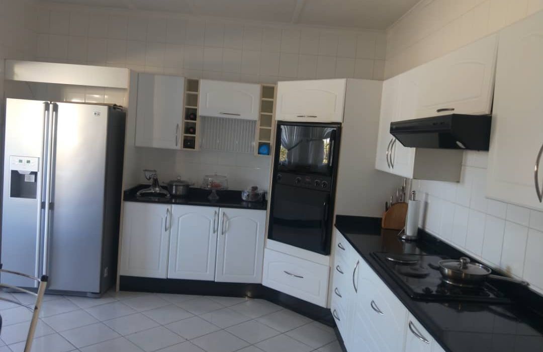 5 Bedroom House for Sale in Kwekwe - Golden Acres 