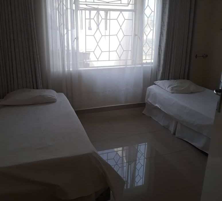 5 Bedroom House for Sale in Kwekwe - Golden Acres 