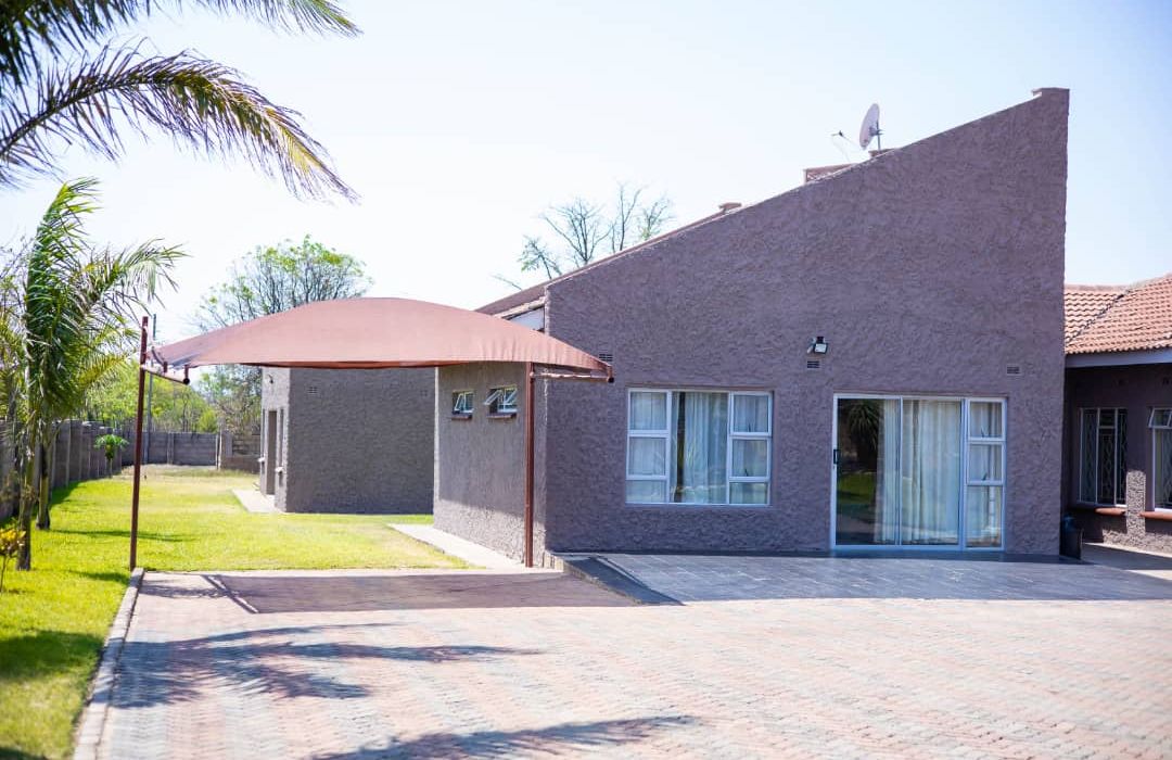 5 Bedroom House for Sale in Kwekwe - Golden Acres 